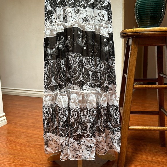$10 Patterned Dress - Picture 4 of 5